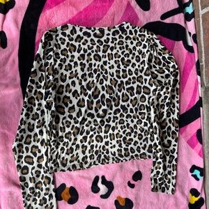 Black and Brown Leopard Print Long Sleeve Tee for Casual Nights